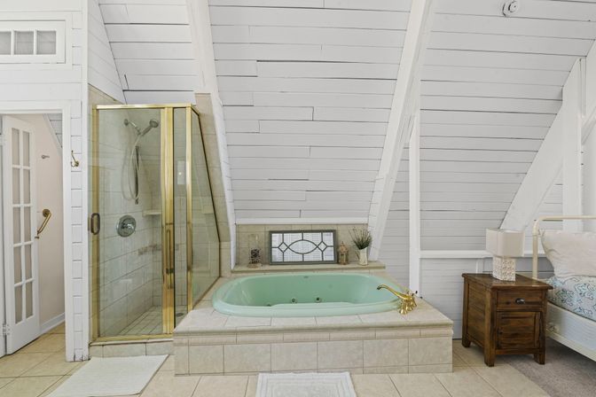 Captains Quarters: 3 BR Beachfront A-Frame with Pool image 45