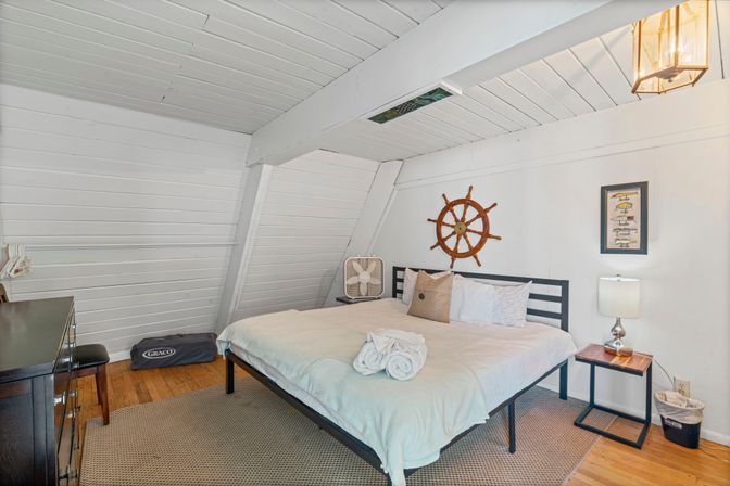 Captains Quarters: 3 BR Beachfront A-Frame with Pool image 12