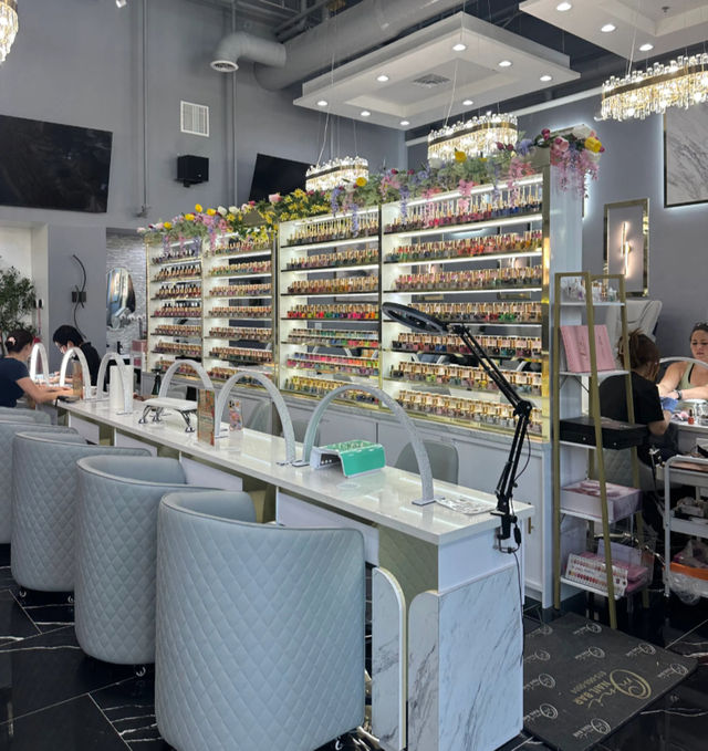 Omni Nail Bar: Group Pedicure with Complimentary Beverages image 4