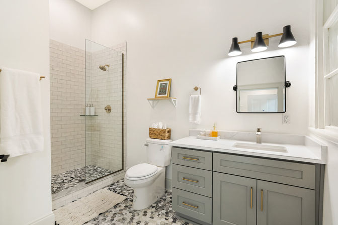 Double Condo Rental with Luxurious Art-Filled Suites & Private Rooftop Terrace Near French Quarter and Superdome image 42