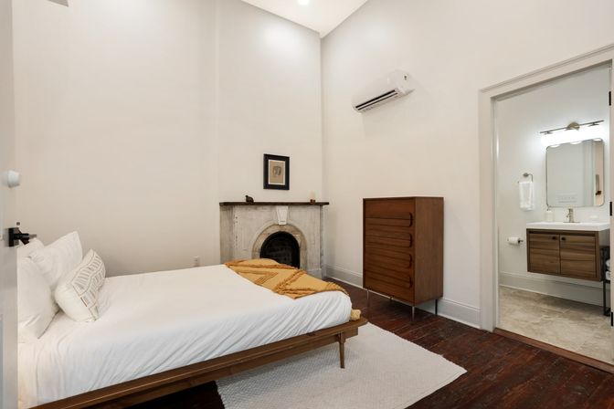 Double Condo Rental with Luxurious Art-Filled Suites & Private Rooftop Terrace Near French Quarter and Superdome image 7