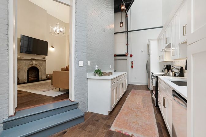 Double Condo Rental with Luxurious Art-Filled Suites & Private Rooftop Terrace Near French Quarter and Superdome image 39