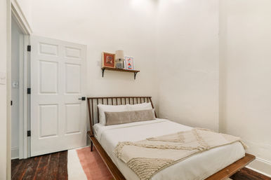 Double Condo Rental with Luxurious Art-Filled Suites & Private Rooftop Terrace Near French Quarter and Superdome image 24