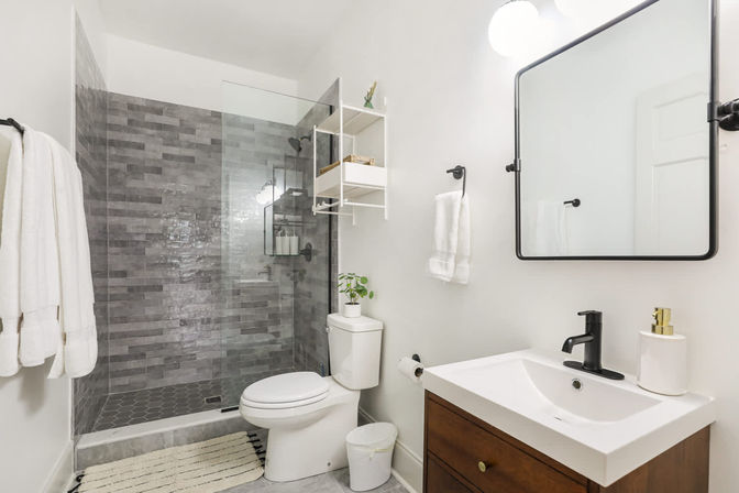 Double Condo Rental with Luxurious Art-Filled Suites & Private Rooftop Terrace Near French Quarter and Superdome image 5