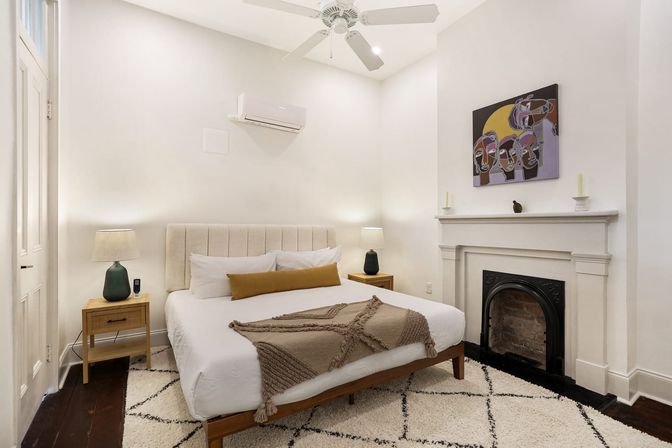 Double Condo Rental with Luxurious Art-Filled Suites & Private Rooftop Terrace Near French Quarter and Superdome image 22