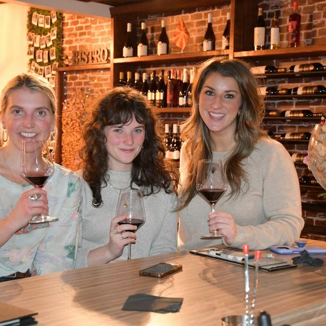 Fine Wine O'Clock: Locally Owned Wine Shop and Bar image 4