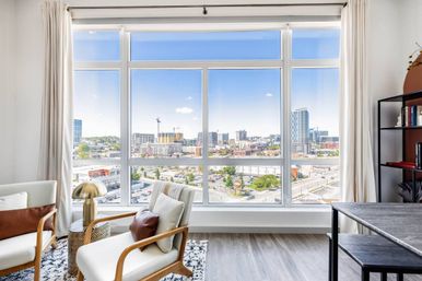 Broadway Bliss Penthouse: Rooftop Pool, City Views + Walk to Broadway image 3