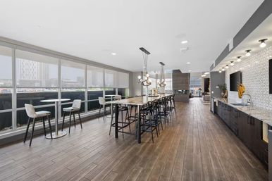 Broadway Bliss Penthouse: Rooftop Pool, City Views + Walk to Broadway image 30