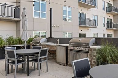 Broadway Bliss Penthouse: Rooftop Pool, City Views + Walk to Broadway image 29