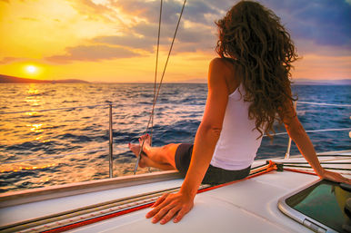 Luxury Sunset Sailing with Open Bar & Appetizers (Up to 16 Passengers) image 2