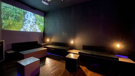 FAMFAM Private Room Karaoke Suites image 8