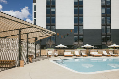 Drift Nashville: 1-3 Bedroom Suites with Resort-Style Pool image 7