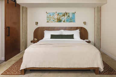 Drift Nashville: 1-3 Bedroom Suites with Resort-Style Pool image 5