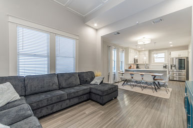 Downtown Hacienda: Two Side-by-Side Homes for Groups to Enjoy image 15