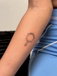 Get Inked in Style: Fine-Line Tattoo Session image 7
