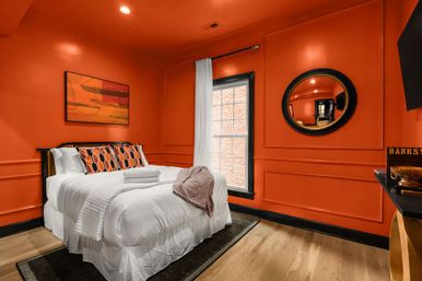 Where Memories Take Flyght: Centrally Located 7 BR with Pickleball Court, Outdoor Gym + Pool Table image 12