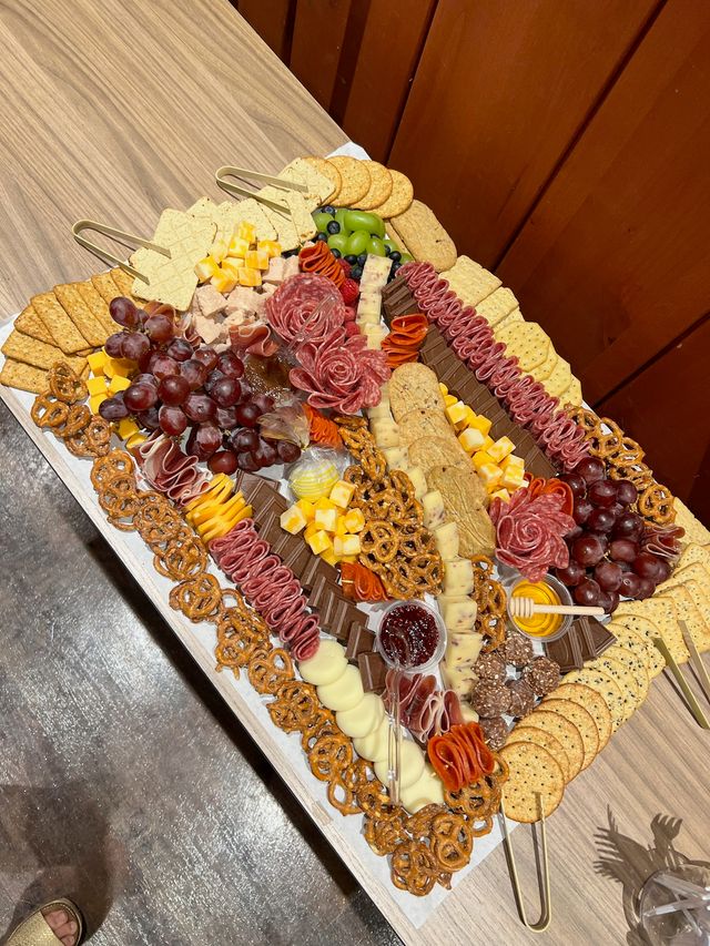 Welcome Charcuterie & Wine Package: Delivered to Your Hotel or Airbnb image 3