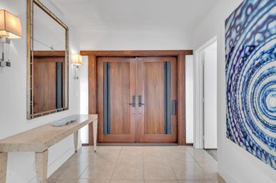 Lago Key 9-BR Canal Front Villa for Groups: Pool, Dock & Outdoor Lounge Areas image 15