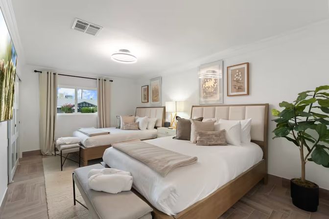 The Hensley on Hubbell: Designer Retreat with Pool, Putting Green + Luxe Living image 30