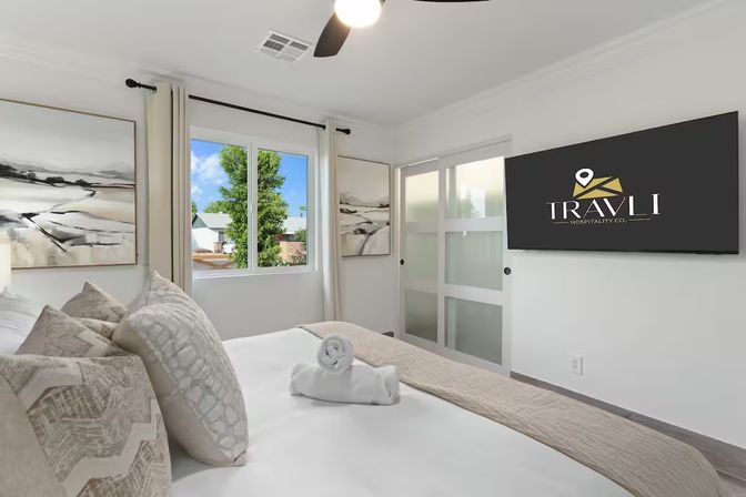 The Hensley on Hubbell: Designer Retreat with Pool, Putting Green + Luxe Living image 28