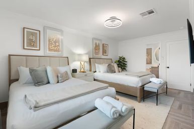 The Hensley on Hubbell: Designer Retreat with Pool, Putting Green + Luxe Living image 31