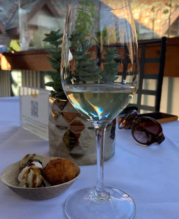 Cruise, Sip & Savor: Carmel E-Bike + Food & Drink Tour image 6