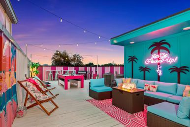 Flamingle House: Rooftop Views + Bach-Ready Vibes in Midtown image 1