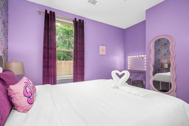 Flamingle House: Rooftop Views + Bach-Ready Vibes in Midtown image 13