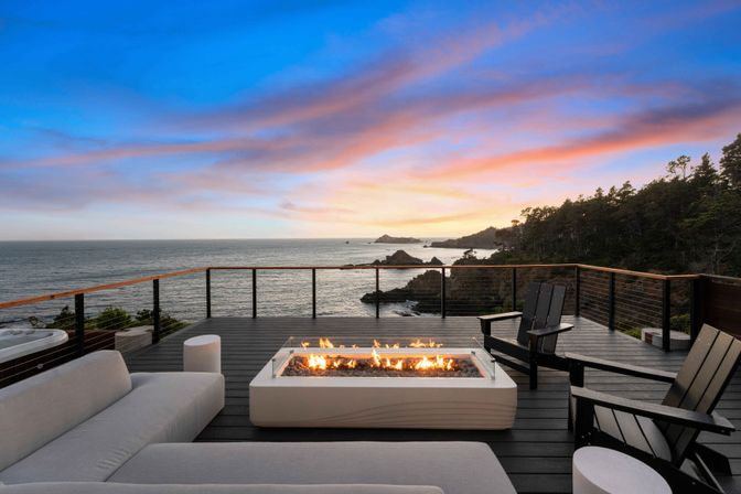 Wander Anchor Cove: Luxury Oceanfront Vacation Rental in Gualala, California with Hot Tub & Panoramic Views image 4