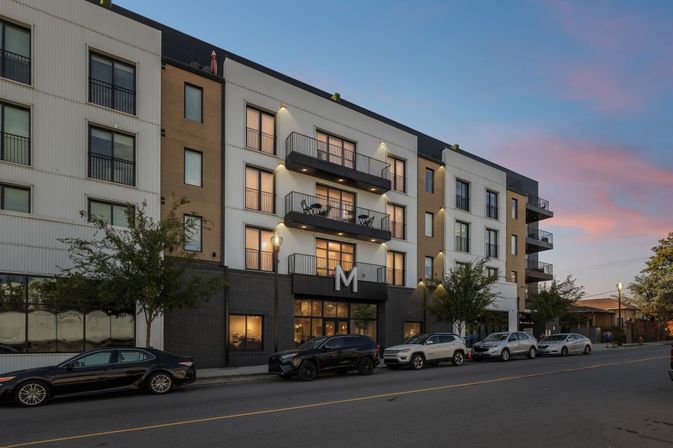 The Muse Downtown Condo: Hotel Style Amenities + Rooftop Views image 5