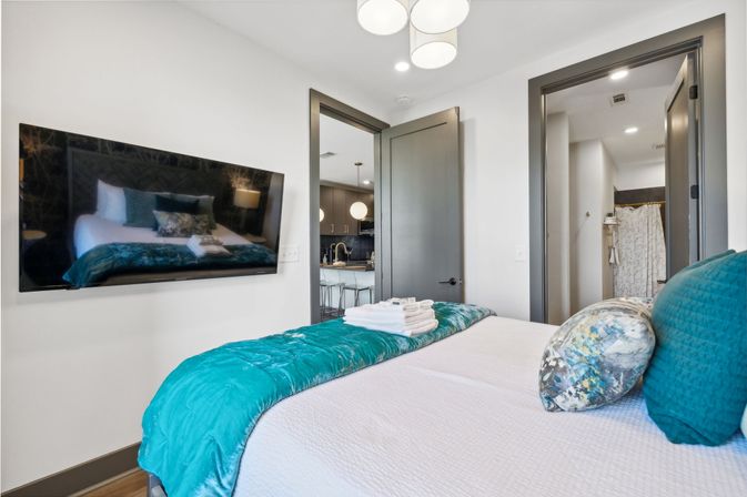 The Muse Downtown Condo: Hotel Style Amenities + Rooftop Views image 11