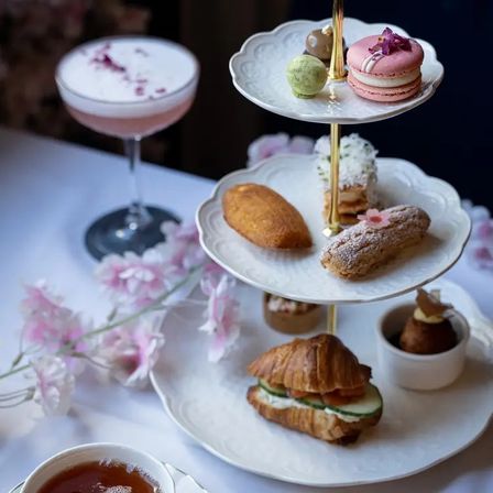 Quadrant Bar & Lounge: Elegant Cocktails, French-Latin Cuisine, and Live Music image 2