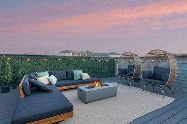 The Camellia: Rooftop Patio and Dog Friendly Home image 1