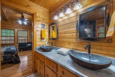 Ridge Creek Cabin: Theater, Game Room, Outdoor Lounge + Hot Tub image 33