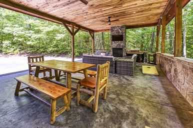 Ridge Creek Cabin: Theater, Game Room, Outdoor Lounge + Hot Tub image 42
