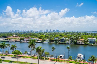 Miami Beach Oceanfront Suite with Access to 2 Pools, Hot Tubs, Jet Ski Rentals & Gym image 10