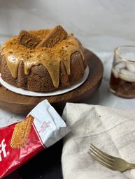 The Boozy Bundts Cake Bar: Custom Pop-Up Dessert Table image 4