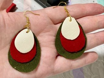 Eco-Friendly Craft Class: Make Stylish Fabric Jewelry image 5