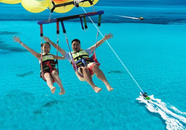 Parasailing Experience: Return Transport Included image 1