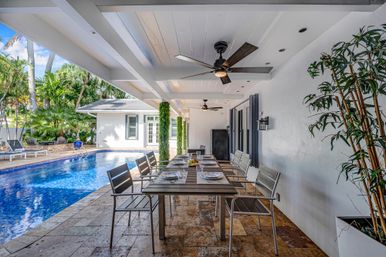 Harbor Key: 6-BR Villa with Pool, Lounge Areas & Outdoor Bar for Group Getaways image 99
