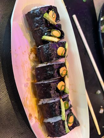 Sushi Rolling Session with an Expert Professional Chef image 15