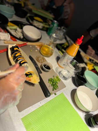 Sushi Rolling Session with an Expert Professional Chef image 12