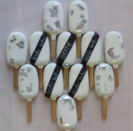 Beautiful Custom Cakesicles Delivery for Your Party image 12