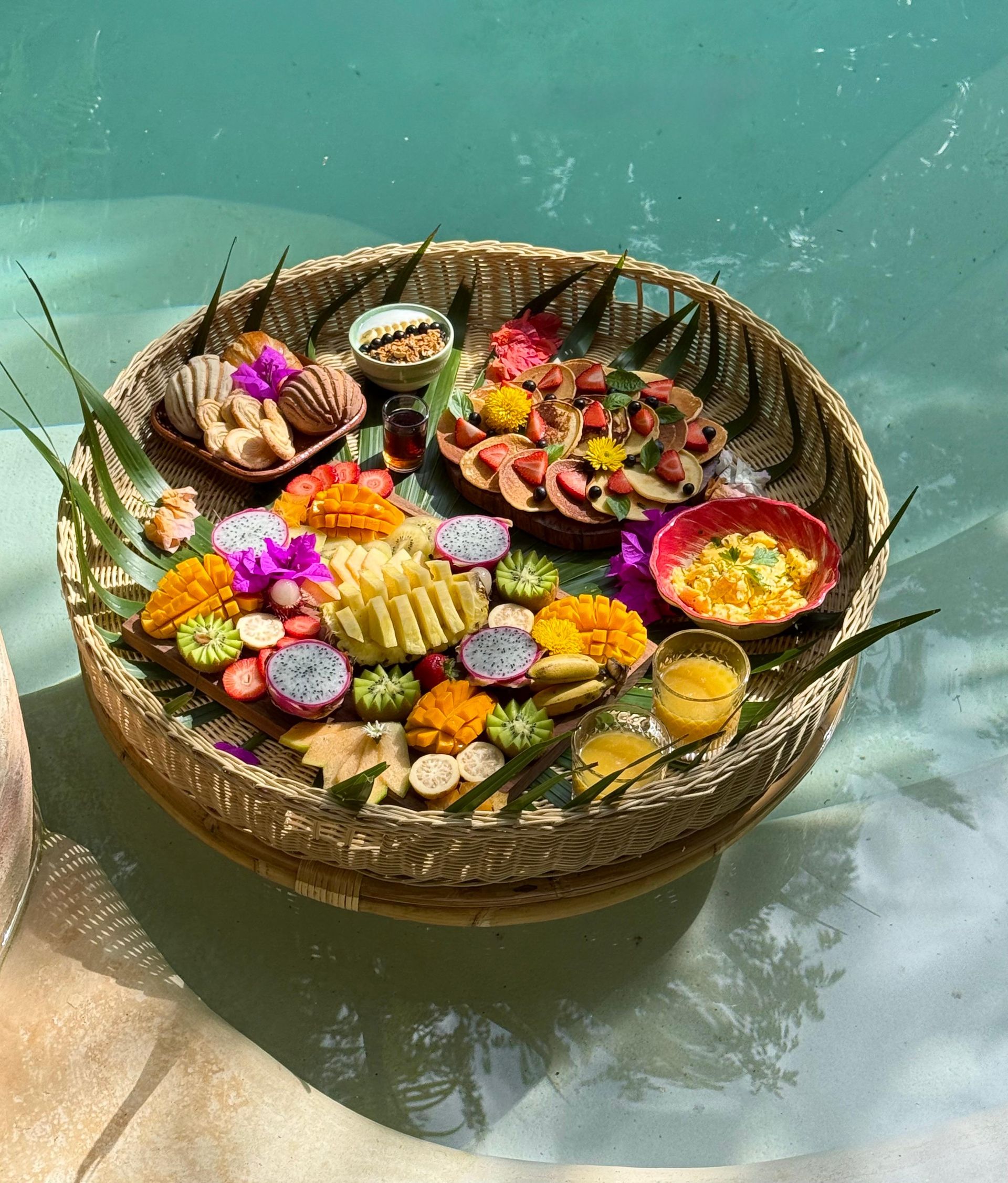 Floating Breakfast Tray Delivered Right to Your Pool image 1