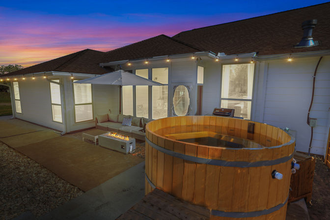 The KK Ranch: Private Pool-Hill Country Bliss image 5