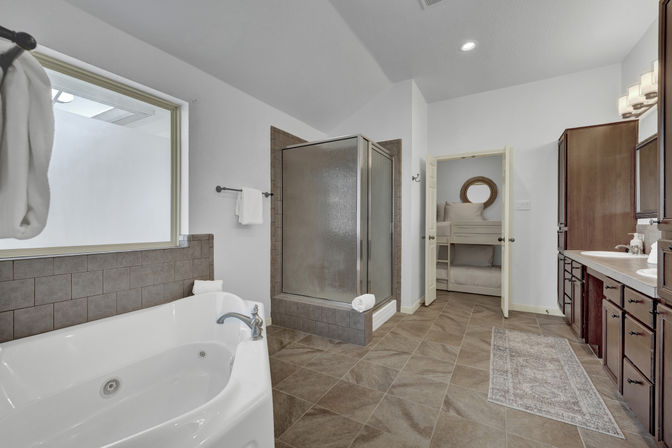 The KK Ranch: Private Pool-Hill Country Bliss image 9