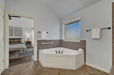 The KK Ranch: Private Pool-Hill Country Bliss image 21