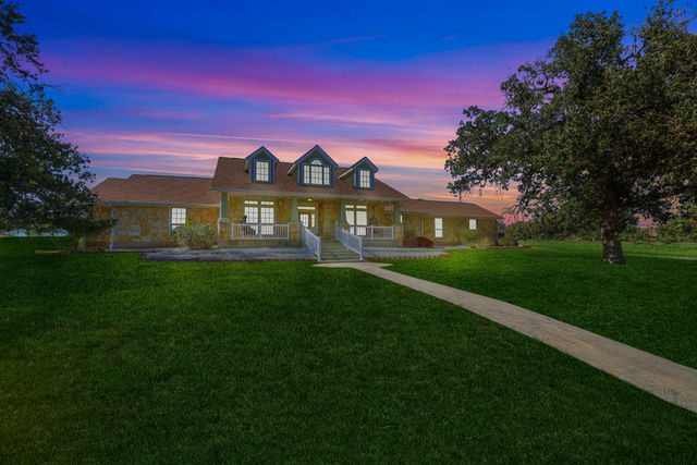 The KK Ranch: Private Pool-Hill Country Bliss image 4