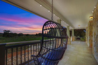 The KK Ranch: Private Pool-Hill Country Bliss image 2