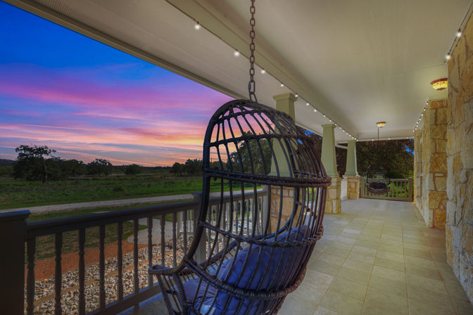 The KK Ranch: Private Pool-Hill Country Bliss image 2